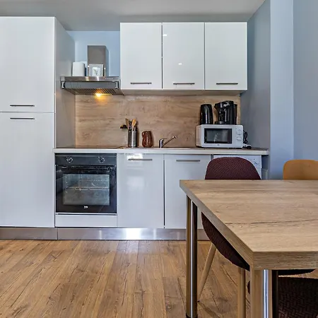 ღ Le Saint Nazaire - Centre Ville, Wifi Fibre, Netflix Apartment Beziers